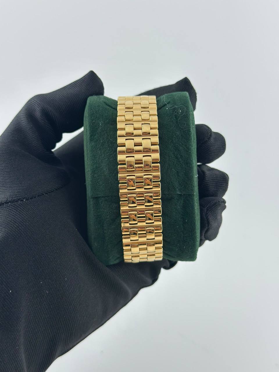 Gerald Genta Success 18k Gold